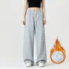 Pantalones deportivos de chándal versátiles de moda para mujer, talla grande, estilo americano de otoño, pantalones grises de pierna ancha, pantalones casuales fluidos para jóvenes, modernos