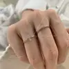 Anel Texturizado Minimalista para Mulheres, Textura Fashion e Única, Design Aberto Criativo Delicado, Empilhável, Elegante para Dedo Indicador ou Mindinho