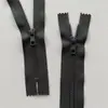 No. Cremallera de 3 dientes de resina No. 3 cremallera de plástico de goma para diente, guante, parte superior, cuello, puño, bolsillo, extremo de pantalón, cremallera