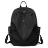 Mochila de viaje y senderismo para exteriores de nailon, ligera e impermeable, con gran capacidad, adecuada para el uso diario y como mochila de viaje para mujer.
