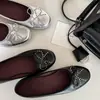 Primeiro Encontro: Sapatos Rasos Elegantes e Únicos com Laço de Rebite para Mulheres, Sola Macia, Sapatilhas Slip-On Baixas