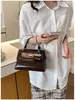 Bolso Pequeño Retro Texturizado de Gama Alta 2026 Nuevo Estilo Bolso para Mujer Verano Moderno Elegante Bolso Cruzado Bolso Cuadrado Pequeño de un Solo Hombro