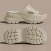 Sandálias Slip-On de Salto Aumentado com Solado Grosso Estilo Chanel para Mulheres, Nova Moda de Verão, Sandálias de Praia Leves e Confortáveis