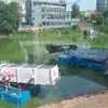 Barco cortador de juncos totalmente automático para río, bote pequeño para tules de agua, barco de limpieza, barco de rescate de basura fabricantes