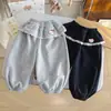 Calça lanterna casual para meninas, nova coleção de outono 2026, calça de comprimento no tornozelo com acabamento em renda para bebês, peça de outer wear estilosa e da moda