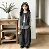 Traje para Niñas 2026 Otoño Nueva Llegada Niños Medianos y Grandes Ropa Interior Chal a Cuadros Pantalones de Pierna Ancha Conjunto de Tres Piezas Ropa de Otoño para Niños