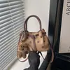 Bolso de mano retro y minimalista para mujer, nueva colección otoño 2026, elegante y con estilo, adecuado para ir al trabajo, bolso de hombro y bolso tote