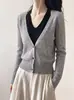 Cárdigan Gris Francés de Cuello en V para Mujer Otoño Manga Larga Tejido de Punto Falso de Dos Piezas Halter Adelgazante Botones Suéter Capa Base