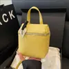 Bolsa de Couro Granulado de Alta Qualidade para Mulheres 2025 Nova Tendência da Moda Versátil Bolsa de Ombro Estilo Estrangeiro Luxo Acessível Bolsa Transversal