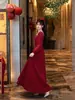 Vestido de Noite Novo Estilo com Decote Quadrado Elegante, Vestido de Noivado Justo, Vestido de Casamento Adequado para Uso Diário, Adequado para Tamanhos Baixos
