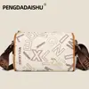 Bolsa Transversal Popular de Comércio Exterior para Mulheres, Bolsa de Ombro Grande com Estampa de Letras, Bolsa Clássica Acolchoada, Pequena Bolsa de Ombro de PVC para Mãe