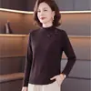 Camisa básica feminina de manga comprida com gola alta meia, nova moda 2026 para mulheres de meia-idade, camiseta de gola média com mangas compridas, para puxar por cima da cabeça