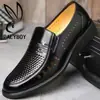 [Couro Genuíno] liquidação especial sapatos de couro masculinos sapatos de trabalho formais sapatos de fundo macio antiderrapantes sapatos para pais de meia-idade
