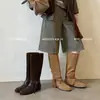 Botas Femininas Fashion com Franjas 2026 Outono/Inverno Novo Salto Quadrado Bico Redondo Salto Baixo Altas até o Joelho