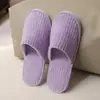 Chinelos Descartáveis Espessos de Hotel, Chinelos de Veludo Coral Algodão Antiderrapantes para Uso Doméstico, Pousadas e Uso Interno, Atacado