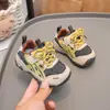 Zapatos para Caminar de Bebé Nuevos Otoño 2026, Antideslizantes y Resistentes al Desgaste, Fáciles de Poner y Quitar con Cierre de Velcro, Versátiles y Cómodos, Adecuados para Niños, al Estilo de los Zapatos de Forrest Gump