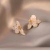 Aretes de Flor de Diamante Roto Rosa Aretes de Nicho de Lujo Ligero Nuevo 2024 Explosivo Clip para Oreja de Alta Gama Aretes Super Hada para Mujer