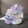 Zapatos con Luces para Niñas Labubu Modelo Nuevo Primavera 2026 Malla Transpirable Zapatos Deportivos para Niños Cuero Suela Suave Zapatos para Correr