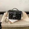 Bolso de mano de moda para mujer 2026 transfronterizo, bolso caja acolchado de cadena de nicho, bolso de hombro y cruzado dulce y femenino