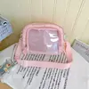 Briznas de nube empapadas en escarcha, polvo de estrellas esparcido adornando una pequeña bolsa cuadrada, para estudiantes mujeres, atmósfera suave y linda, visualización de grano, exploración de tiendas, citas, bolsa cruzada