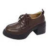 Mocassins femininos de salto alto 2026 novo estilo outono com cadarço estilo britânico sapatos pequenos de couro, versáteis com saias, sapatos de salto grosso single JK
