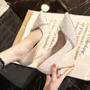 Zapatos Individuales para Mujer 2025 Nuevo Primavera y Otoño Chicas Francesas Punta Fina Pedrería Tacones Altos Moda Tacón de Aguja Zapatos de Dama de Honor
