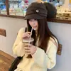 Sombrero de equitación metálico plisado retro japonés para mujer, diseño de otoño 2026, boina de nicho, gorra tipo pico de pato