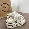 Zapatos de Lona Estilo Popular Inspirados en Chanel Deshilachados Slip-On Dos Vías Casual Plataforma Zapatos de Mujer Nuevos de Moda Ins Zapatos de Mujer