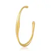 Pulseira de Aço Titânio Design de Nicho Venda Quente Ao Vivo Pulseira Aberta Moldada em Aço Inoxidável Dourado 18K para Mulheres Estilo Igual ao Chapeuzinho Vermelho