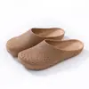 Nuevos Zuecos de Malla Transpirables para Exteriores de Verano con Punta Cerrada para Mujer, Pantuflas Perezosas para Interiores del Hogar, Zapatos Estilo Birkenstock