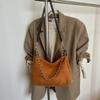 Bolsa casual de estudante fosca grande capacidade feminina 2024 nova bolsa de trabalho de inverno bolsa de ombro transversal da moda