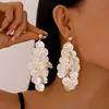 Pendientes de Borla con Forma de Hoja y Concha Blanca Estilo Festivo Pendientes Elegantes Personalizados Pendientes Largos Literarios de Gama Alta