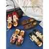 Aumento de altura interna de 3,5 cm/5 cm ~ Puntera redonda, estampado de leopardo, con cordones elásticos fruncidos, zapatillas de entrenamiento alemanas para mujer, nueva colección otoño/invierno 2026