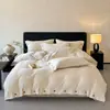 Conjunto de quatro peças de luxo leve de veludo de leite, espessado para o inverno, flanela, capa de edredom de veludo coral, lençol de cama, roupa de cama de inverno