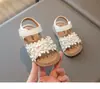 Sandalias para Niñas 2025 Nuevo Verano Estilo Pequeña Fragancia Zapatos de Princesa Suela Suave Zapatos para Niñas Pequeñas Zapatos de Estilo Veraniego