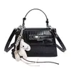 Bolso de Lujo de Nicho con Patrón de Cocodrilo para Mujer, Nuevo Bolso Cruzado Versátil 2026, Bolso Cuadrado Pequeño de Moda con Hebilla de Cierre