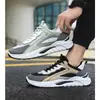 Venta al por mayor de fábrica Zapatos para hombre Transpirables con cordones Zapatillas para correr Zapatos casuales para hombre de moda Versátiles Zapatos deportivos de moda Zapatos para viajar