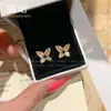 Th0464 S999 Aretes de Mariposa Tachonados con Diamantes de Plata de Aguja Diseño de Nicho de Gama Alta Únicos Exquisitos Nuevo Estilo para Mujeres