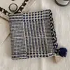 Lenço Quadrado Pequeno de Algodão e Linho 58 para Mulheres, Lenço Artístico Estilo Coreano com Bolinhas e Franjas, Lenço Paisley, Lenço de Pescoço com Toque de Luxo