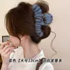 Pinza de garra de felpa floral grande para cabello grueso, pinza de pelo tejida de alta gama para otoño e invierno, nuevo pinza de tiburón 2026 accesorio para el cabello para mujer