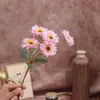 Pintura al Óleo de Flor Artificial Crisantemo Cola de Fénix Margarita Fresca Simple Flor de Seda Decoración de Mesa de Comedor Arte Floral Crisantemo del Sol Artefacto de Flor Vestido Suave
