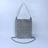 Nuevo y moderno bolso de perlas de alta calidad, estilo nicho, portátil, bandolera con cadena, mini bolso de compras para el hombro