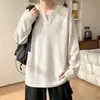 Moletom com gola V e padrão de trigo para homens, nova camiseta base texturizada outono 2026, camiseta de manga comprida de marca da moda para adolescentes