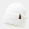 Chapéu de Tricô com Etiqueta de Couro Letra Mais Vendido da Amazon para Homens, Outono e Inverno, Chapéu de Lã Espesso Quente para Proteção das Orelhas para Mulheres