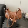 Moda Otoño e Invierno Bolso de Hombro Baguette de Gama Alta para Mujer 2025 Nuevo Bolso de Motocicleta de Nicho Bolso Bandolera Versátil