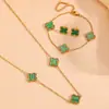 Moda transfronteriza acero inoxidable flor de tres cuatro hojas joyería Europa y Estados Unidos nuevo acero de titanio no se decolora traje de joyería de flor pequeña