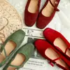 Sapatos de Couro Artesanal de Couro de Cavalo com Biqueira Única, Polimento Manual Vintage, Sola Lisa Simples e Tira Única Mary Jane para Mulheres, Novo para a Primavera
