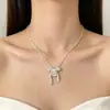 Colar com Laço de Renda Vazada Estilo Francês e Zircônia para Mulheres, Design de Nicho Fashion de Luxo Leve, Corrente de Pescoço com Temperamento Exquisito e Único