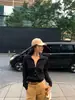 Suéter de punto con cuello polo medio abierto para mujer, nuevo estilo otoño e invierno, diseño casual, nicho, top entallador de hombros rectos