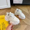 Zapatillas Deportivas para Niños 2025 Otoño Nuevo Estilo Niños Talla Mediana a Grande Zapatillas de Entrenamiento Alemanas Suela Suave Tendencia de Moda Niñas Zapatos Casuales de Tabla